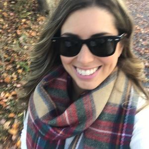 Meet your Posher, Jana